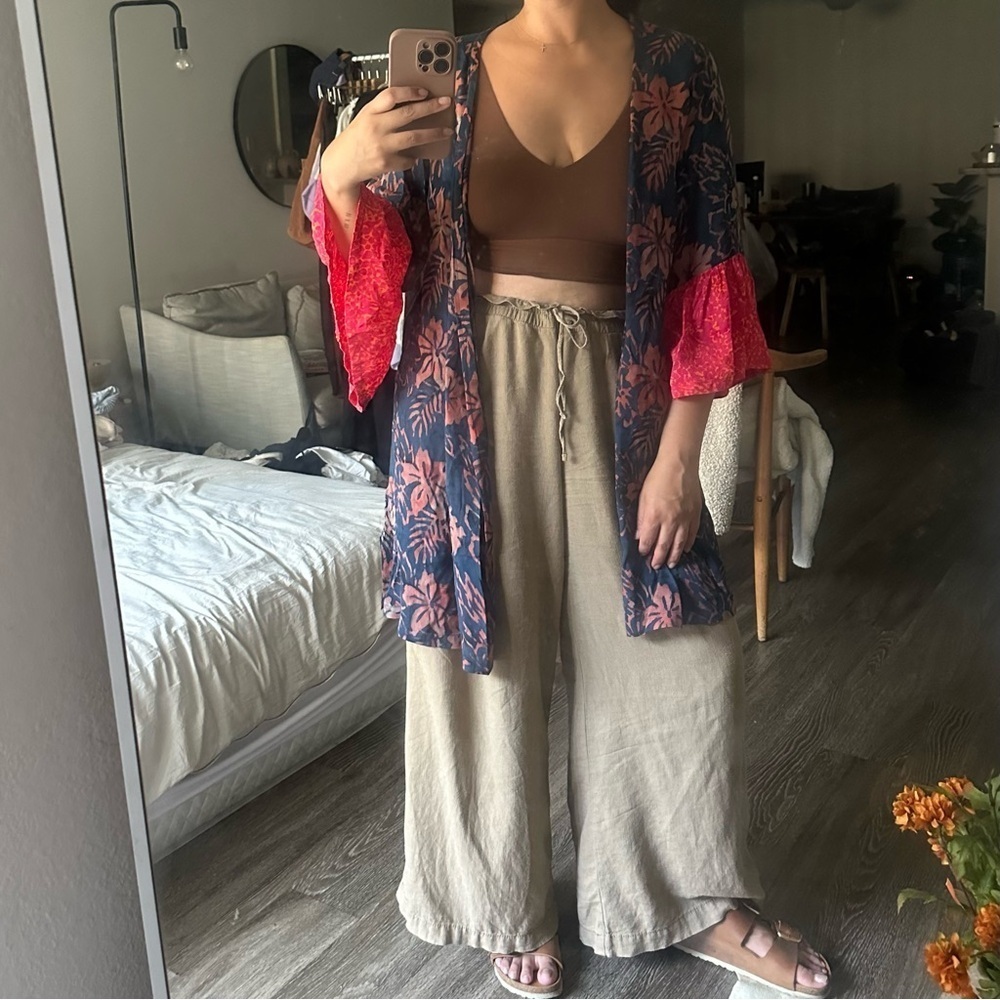 Soft Surroundings Floral Bell Sleeve Kimono Duster in Navy M - Picture 2 of 10